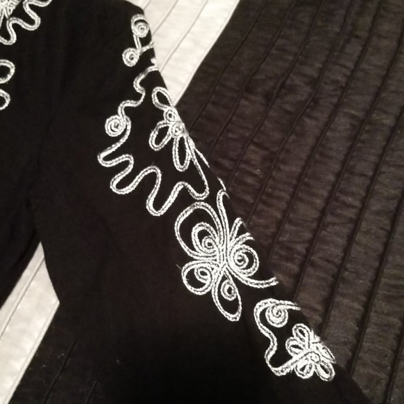 Top - Picture 3 of 7